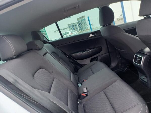 Kia Sportage 1.7 CRDI 115cv ISG PREMIUM - Image 8