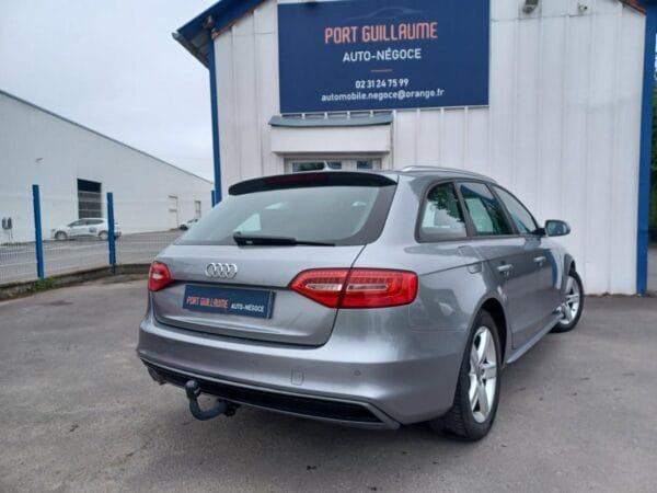 Audi A4 Avant 2.0 TDI 150 cv S-LINE - Image 4