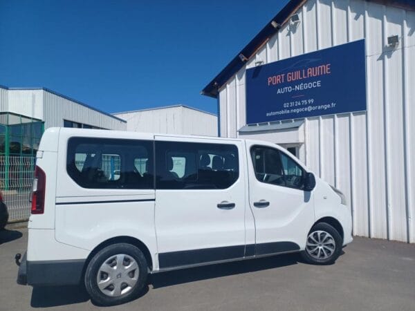 Renault Trafic III L1H1 COMBI PHASE 1 1.5 DCI 120 cv 9 PLACES - Image 5