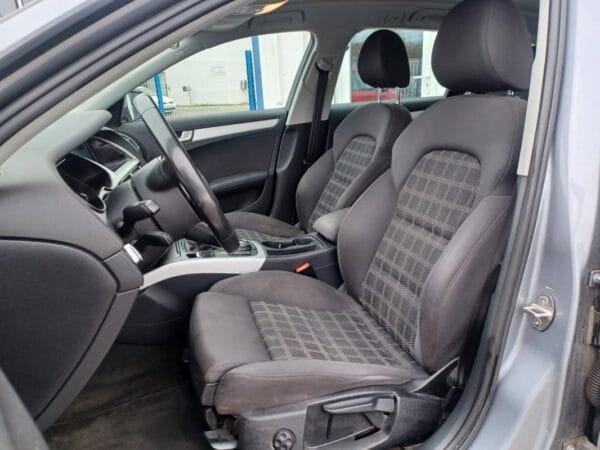Audi A4 Avant 2.0 TDI 150 cv S-LINE - Image 7