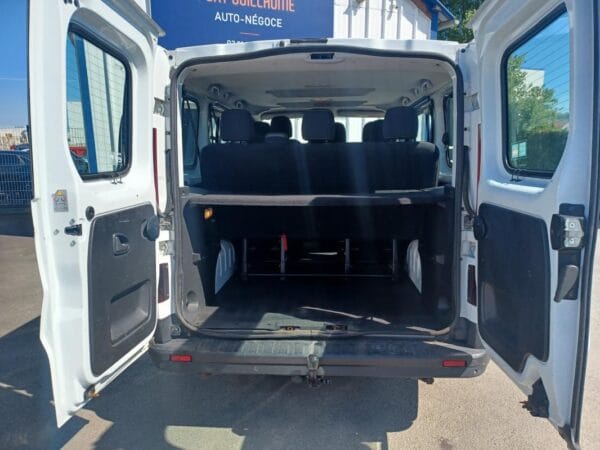 Renault Trafic III L1H1 COMBI PHASE 1 1.5 DCI 120 cv 9 PLACES - Image 6