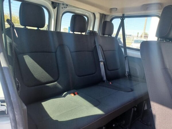 Renault Trafic III L1H1 COMBI PHASE 1 1.5 DCI 120 cv 9 PLACES - Image 7