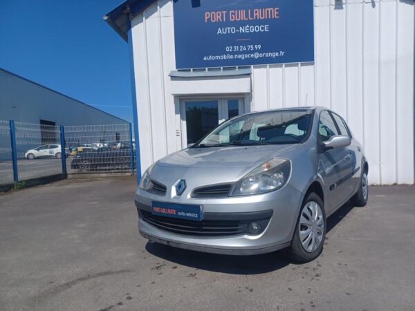 Renault Clio III 1.5 DCI 70 cv - Image 6