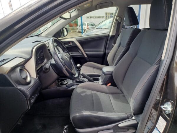 Toyota RAV4 IV 2.0 D4D 4x4 125cv - Image 7