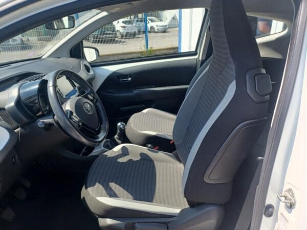 Toyota Aygo II 1.0 VVTI 70cv - Image 8