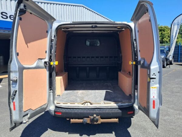 Ford Transit Custom 2.0 TDCI 130 ch - Image 8