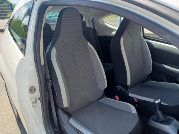 Toyota Aygo II 1.0 VVTI 70cv - Image 9