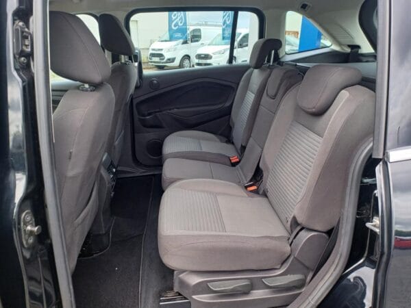 Ford C-Max II 1.0 EcoBoost 125 cv 7 places - Image 9