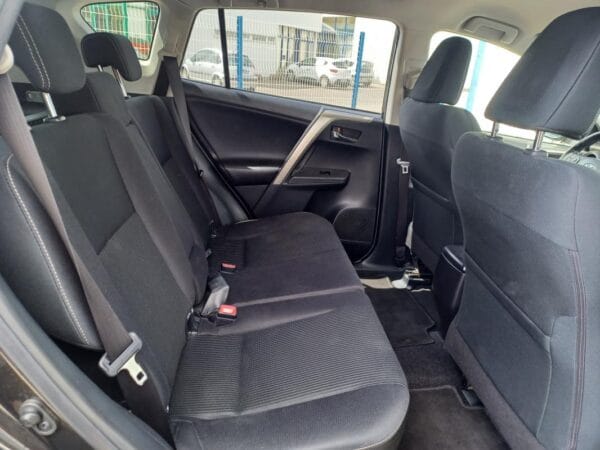 Toyota RAV4 IV 2.0 D4D 4x4 125cv - Image 9