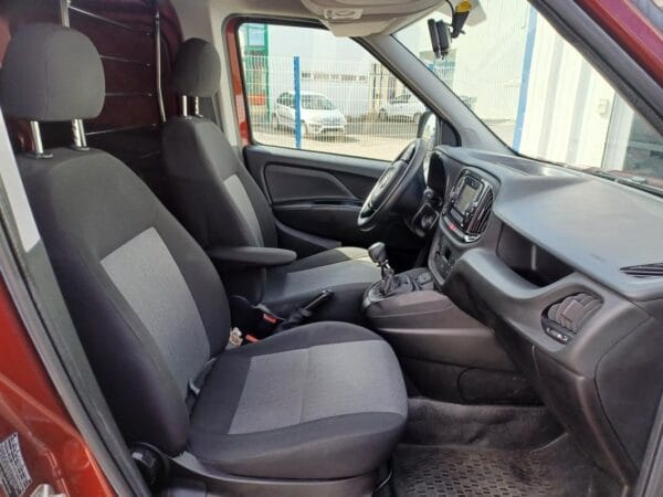 Fiat Doblo Cargo II Phase 2 1.4i 95 cv - Image 10
