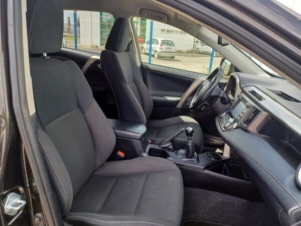 Toyota RAV4 IV 2.0 D4D 4x4 125cv - Image 10