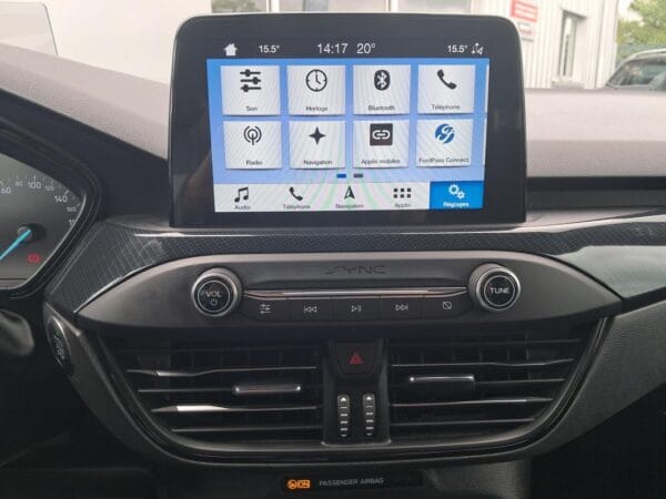 Ford Focus ST-LINE 1.5 TDCI 120 ch - Image 12