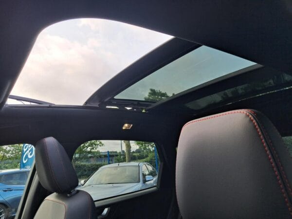 Ford Kuga ST-LINE X 2.5 Duratec Hybrid FlexiFuel (FHEV E85) Powershift 180 ch - Image 17