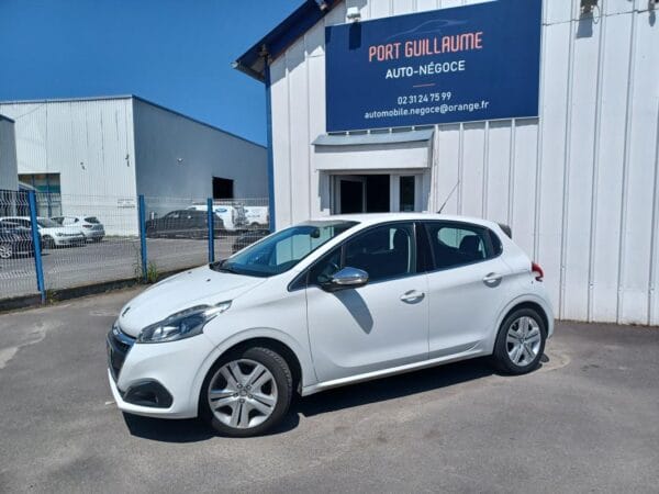 Peugeot 208 I phase 2 1.6 HDI 100cv - Image 3
