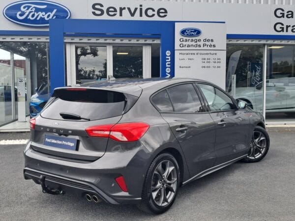 Ford Focus ST-LINE 1.5 TDCI 120 ch - Image 4