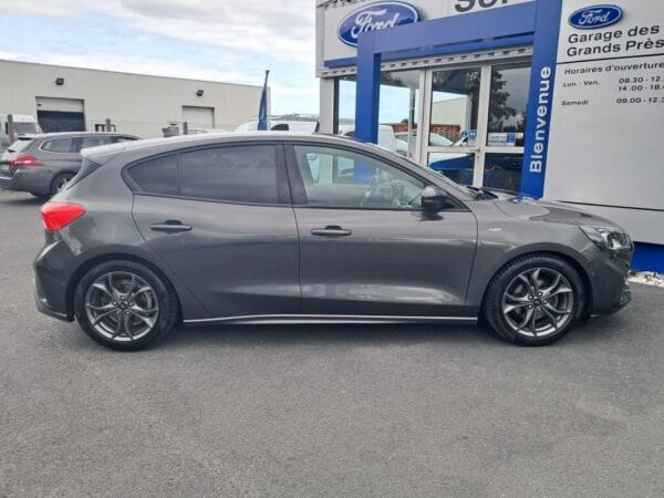 Ford Focus ST-LINE 1.5 TDCI 120 ch - Image 5