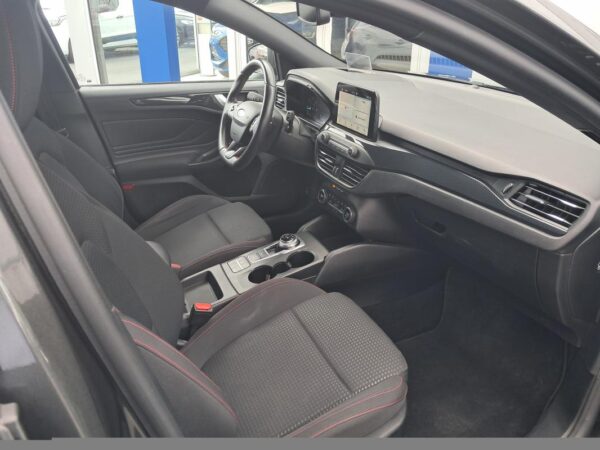 Ford Focus ST-LINE 1.5 TDCI 120 ch - Image 6