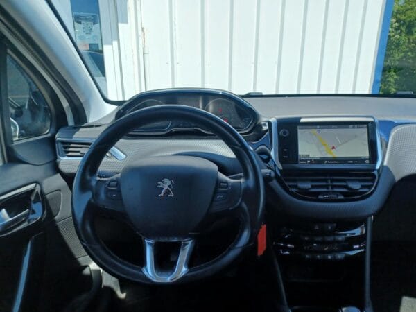 Peugeot 208 I phase 2 1.6 HDI 100cv - Image 6