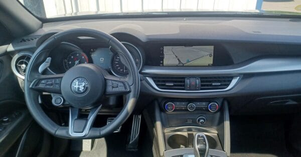 Alfa Romeo Stelvio 2.2 JTD 190ch AT8 Q4 SPRINT M - Image 6