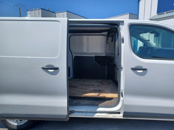 Citroën Jumpy III L2 1.5 HDI 120cv 3 PLACES - Image 7