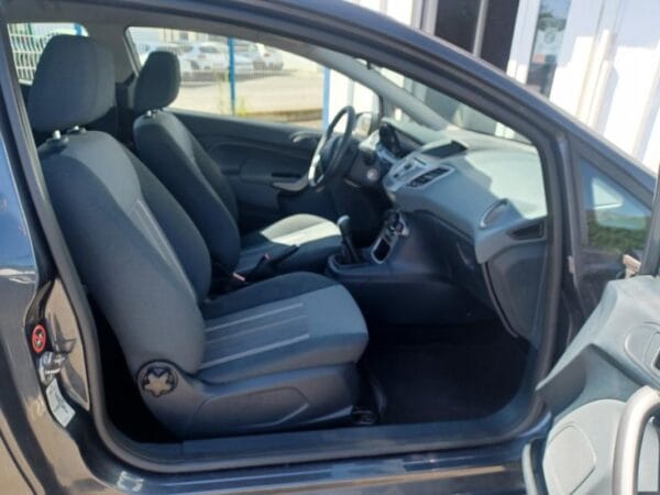 Ford Fiesta VI 1.4 TDCI 70cv - Image 8