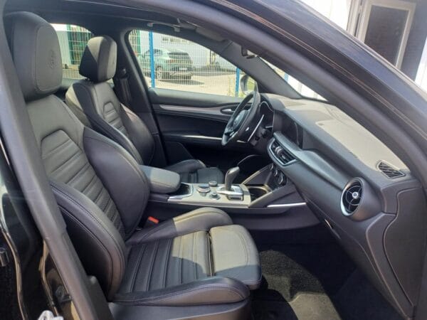 Alfa Romeo Stelvio 2.2 JTD 190ch AT8 Q4 SPRINT M - Image 10